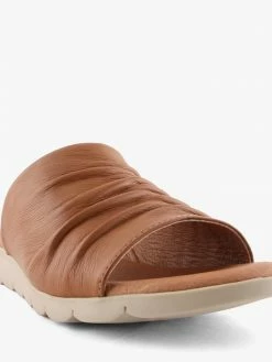 Natural Comfort I1651 ARIELLA TAN