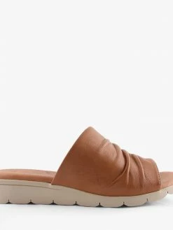 Natural Comfort I1651 ARIELLA TAN