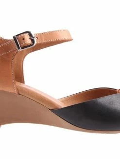 Step On Air Women Q2048 WHALE BLACK/TAN SOA