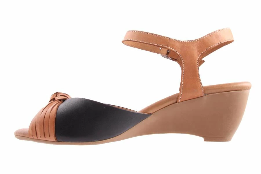 Step On Air Women Q2048 WHALE BLACK/TAN SOA 3 Step On Air Women Q2048 WHALE BLACK/TAN SOA