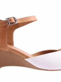 Step On Air Q2049 WHALE WHT/NAV/TAN SOA Women