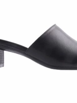 Isabella Brown R1064 DEBBIE BLACK Women